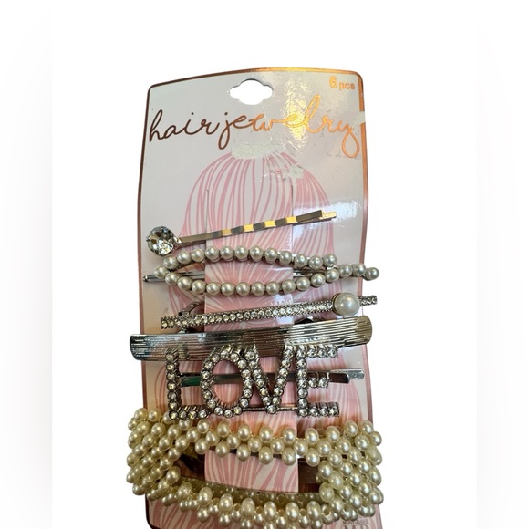 Gift Basket-Kate Spade Pink & Black Leopard Socks, Mini Hempz, Hair Accessories - Picture 6 of 7